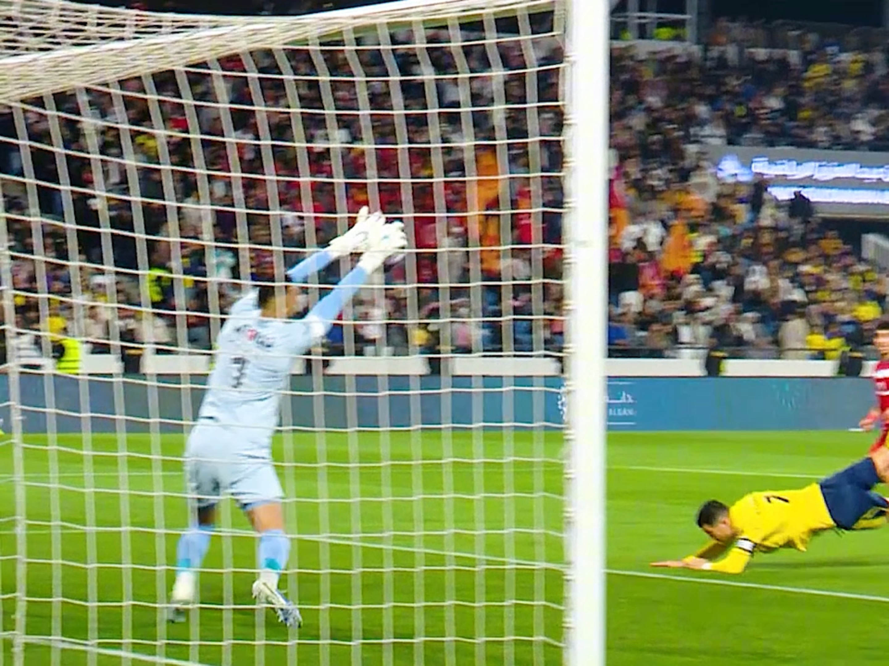 关于C罗连续五场比赛得分超过高光表现，C9挑战极限！的信息