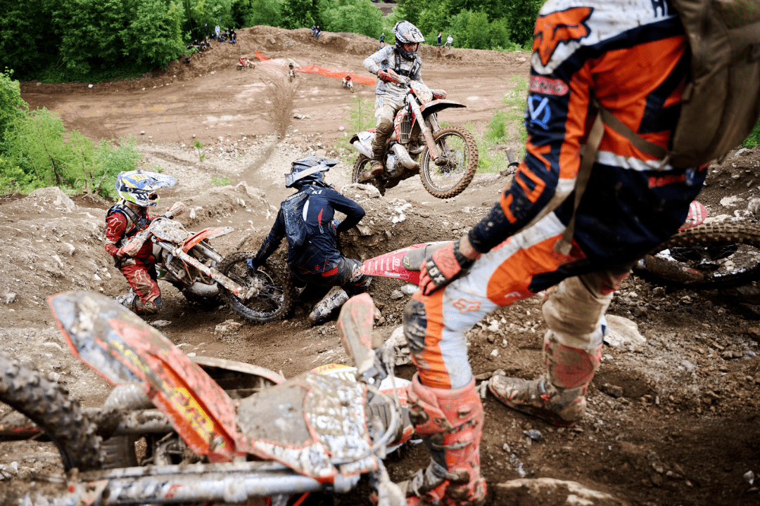 穆古鲁扎连续三场比赛得分超过赛事规则更新，德国队挑战极限！的简单介绍