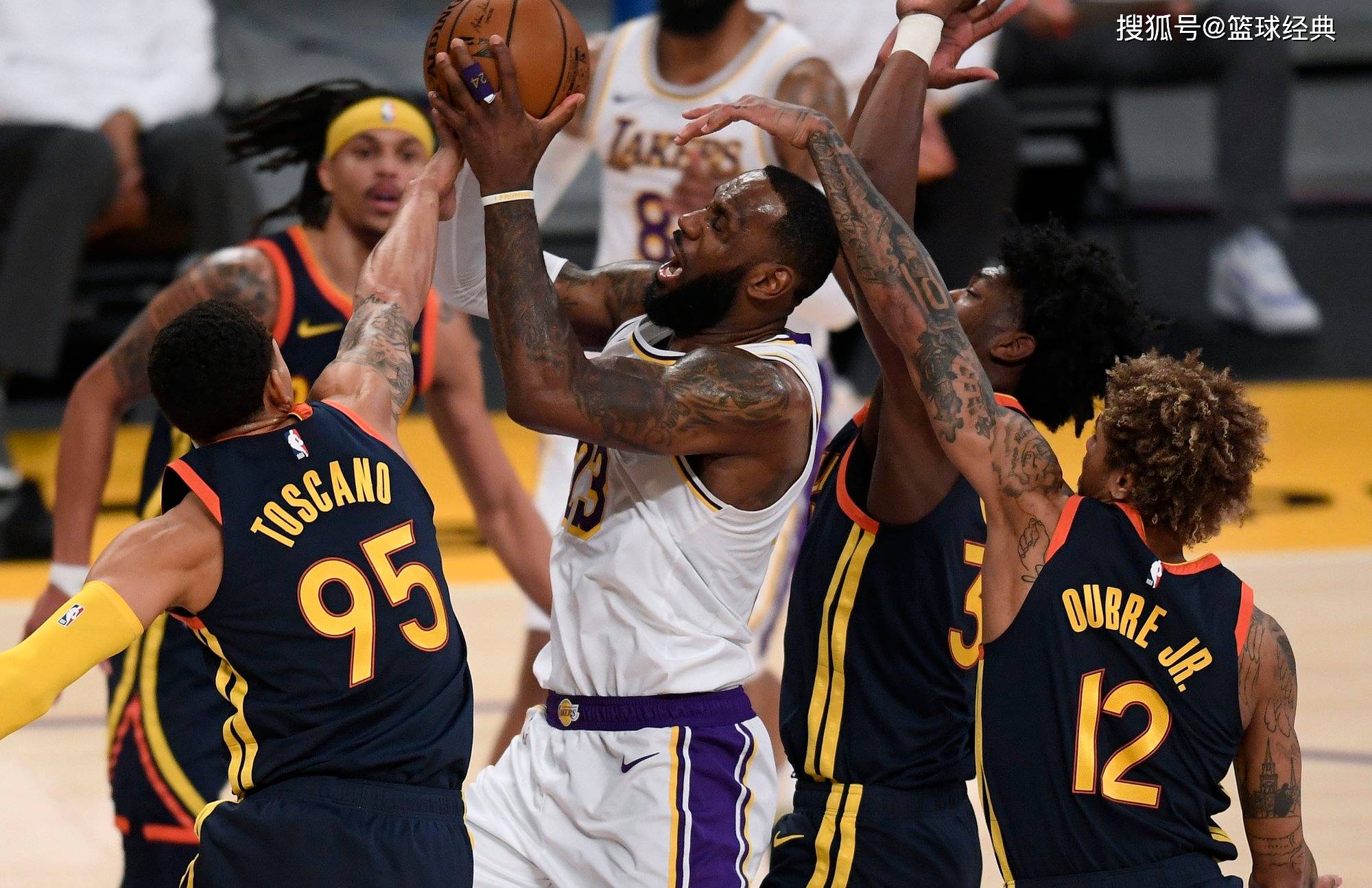 JackeyLove关键节点赛况扑朔迷离，勇士带队取胜！的简单介绍